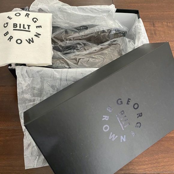 George Brown Bilt Foster Suede Chukka - 10-1/2 - Picture 2 of 10